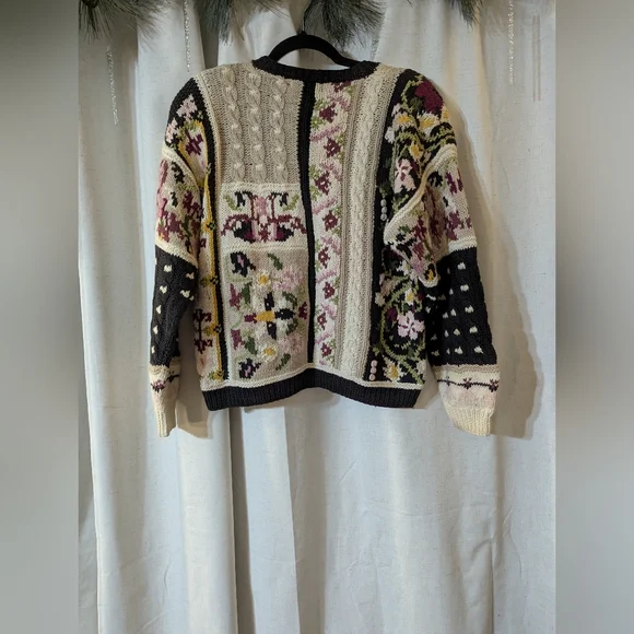 Handknit Vintage Floral Chunky Button Up Cardigan - Picture 3 of 4